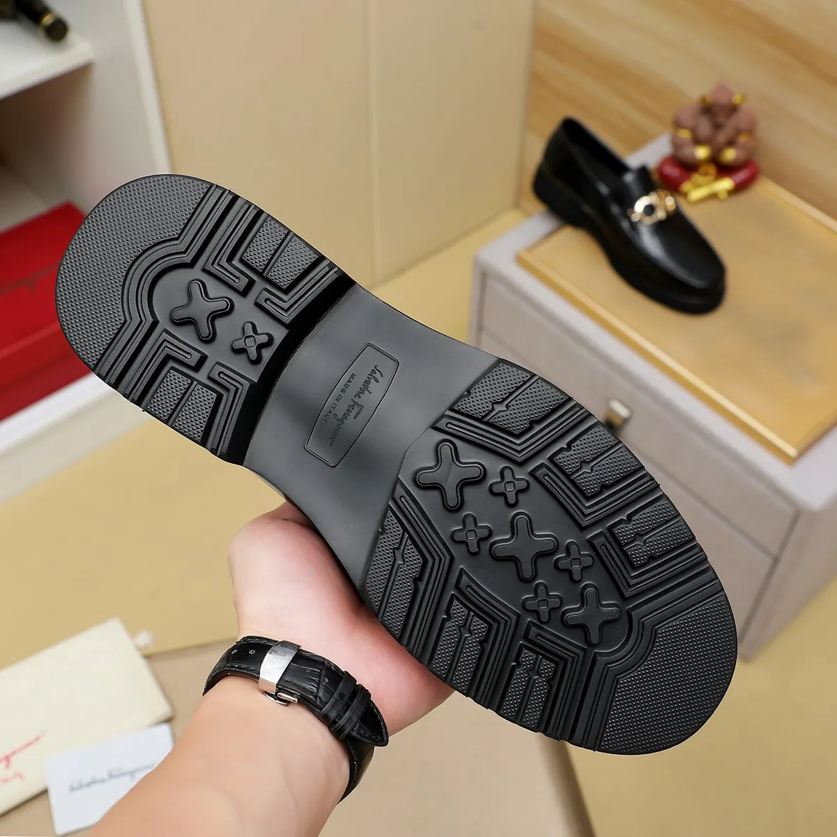 Men's shoes 💰500 Ferragamo [Ferragamo] top imported suit men's shoes 💯Original copy of the official website, product materials: selected imported embossed calfskin + luxury hardware buckle accessories ~ imported water-dyed cow 🐂 leather lining. Strong three-dimensional visual effect, original combination outsole, multiple colors available😘 Size: 38-44 (.45.46.4. Customized)